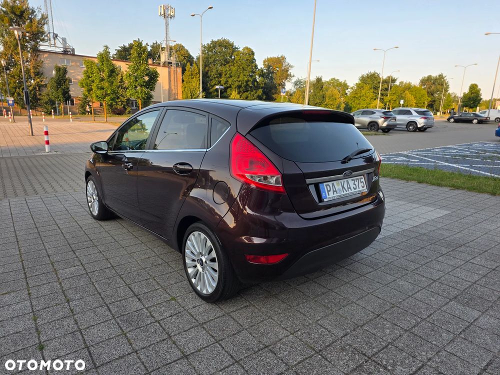 Ford Fiesta 1.4 Champions Edition - 8