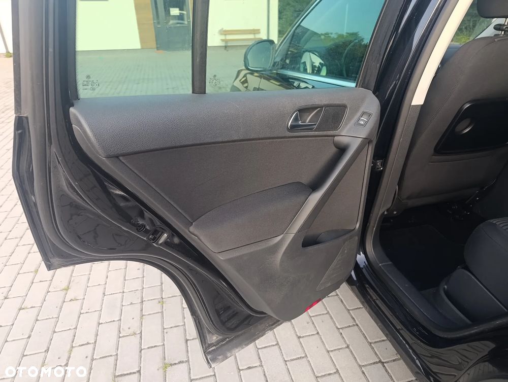 Volkswagen Tiguan - 10