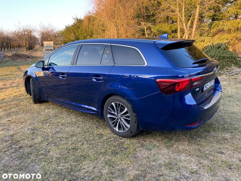 Toyota Avensis 1.8 Premium - 3