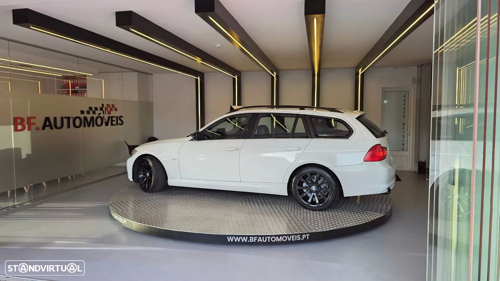 BMW 318 d Sport - 15