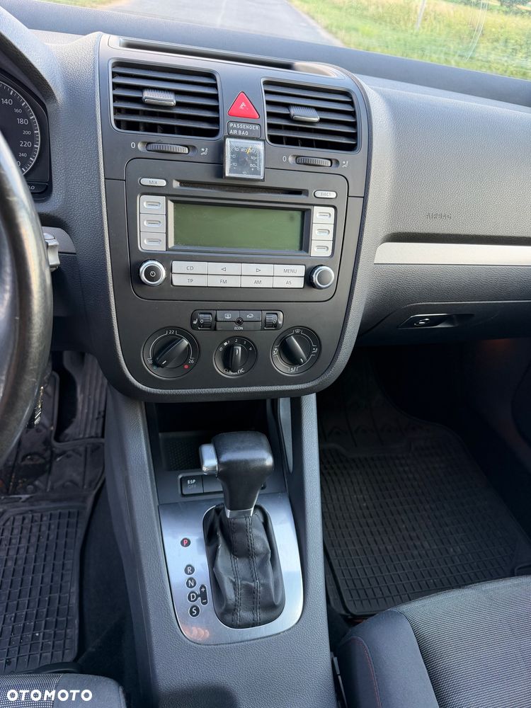 Volkswagen Golf 1.6 Automatik Sportline - 11