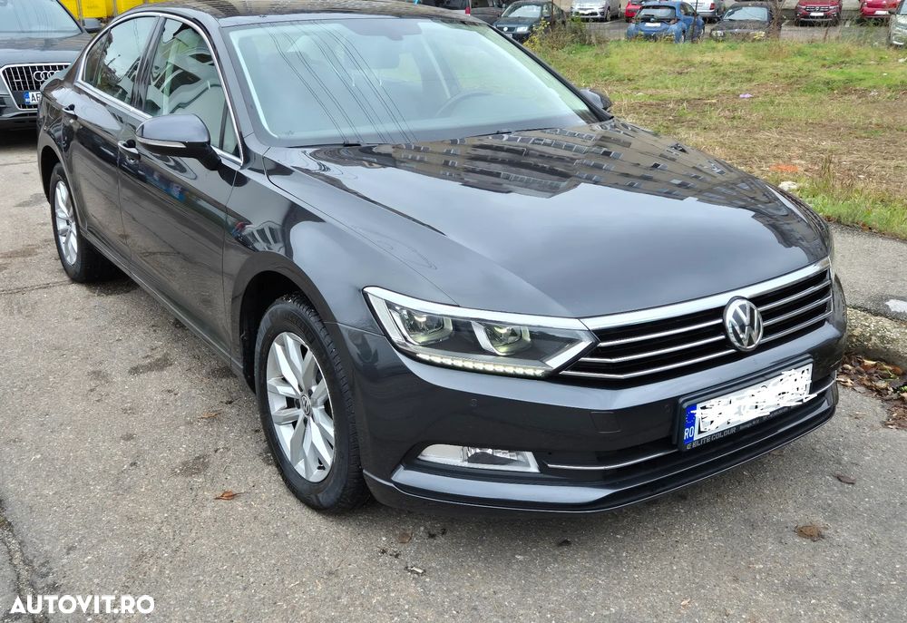 Volkswagen Passat 2.0 TDI DSG Comfortline - 1
