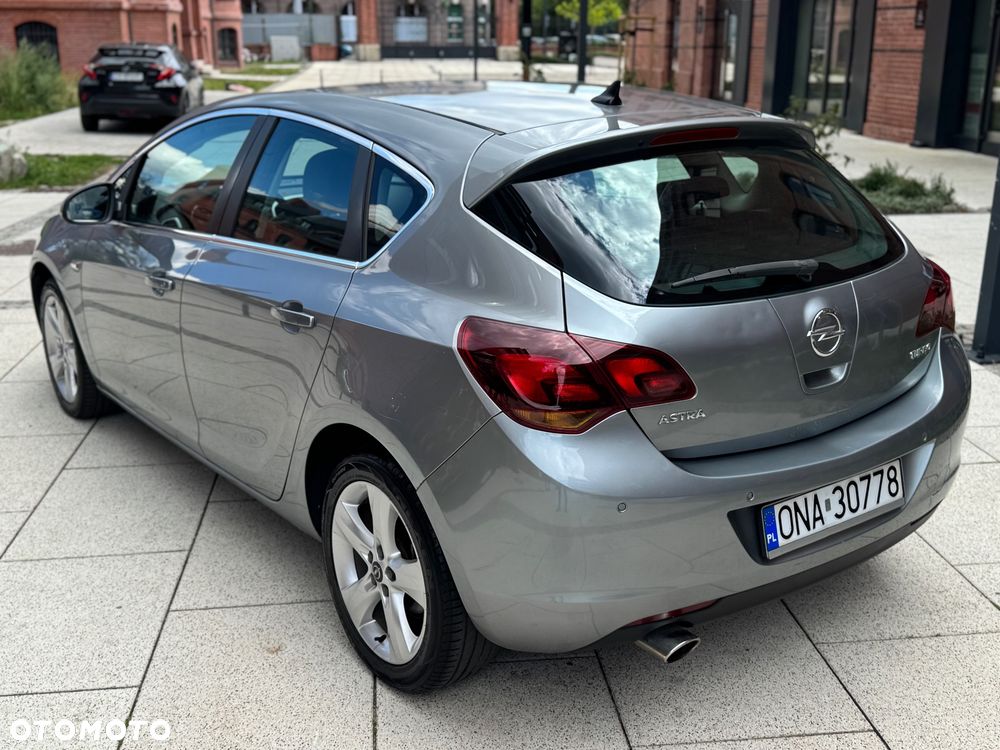 Opel Astra 1.4 T Enjoy - 5