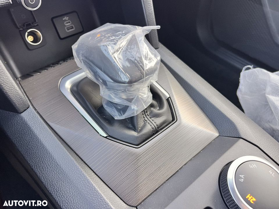Volkswagen Amarok - 15