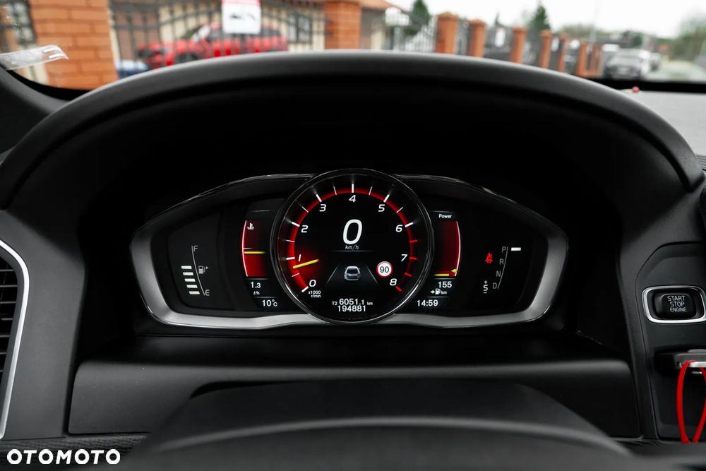 Volvo XC 60 T5 AWD R-Design Momentum EU6 - 31
