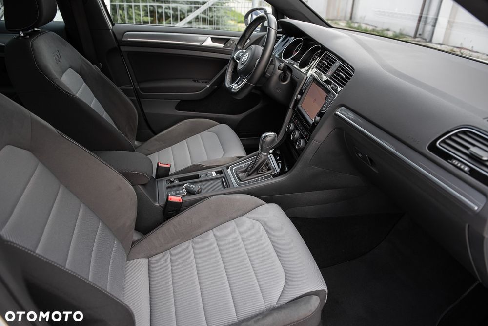 Volkswagen Golf 1.4 TSI ACT BlueMotion Technology DSG Highline - 34