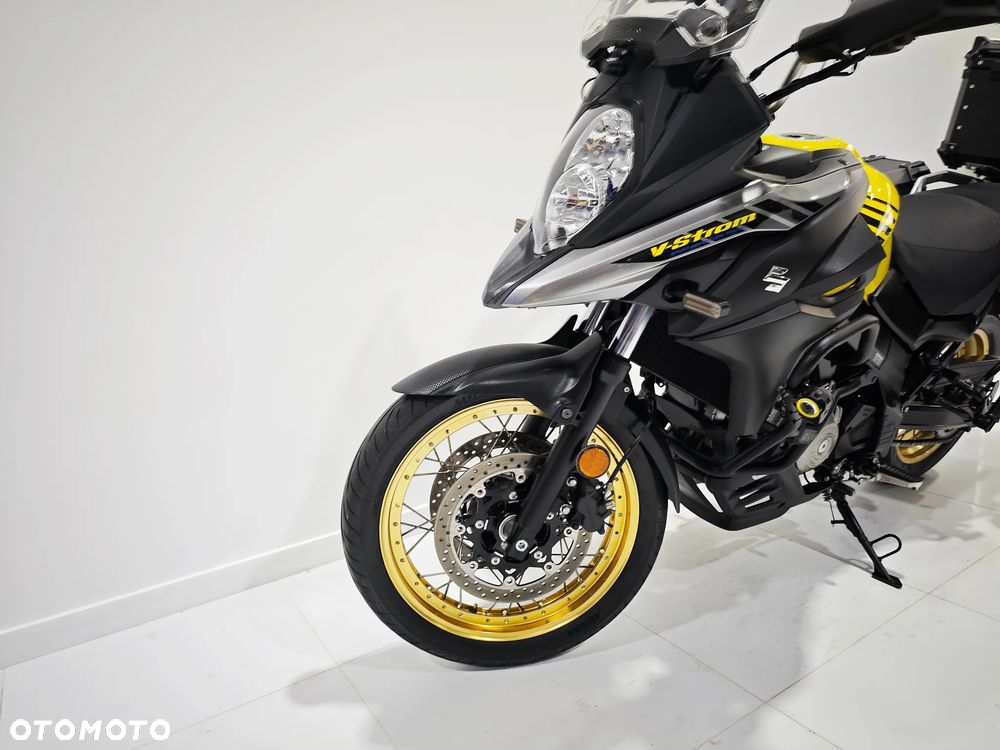 Suzuki V-STROM - 13