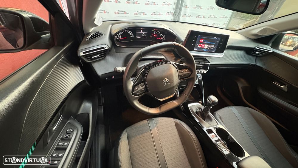 Peugeot 208 1.2 PureTech GT - 9