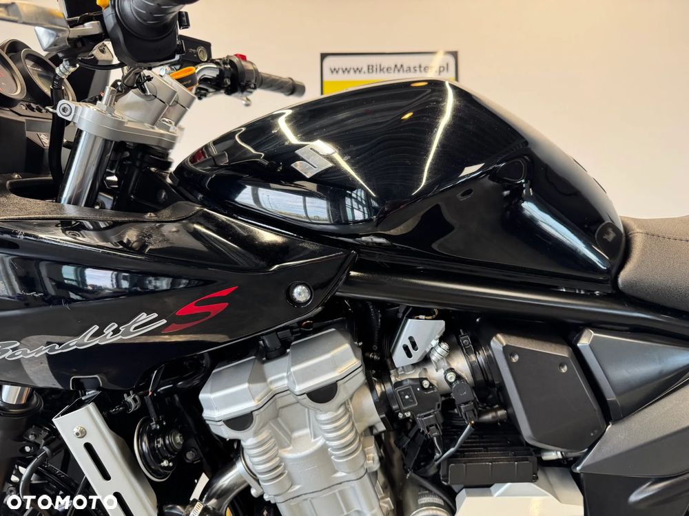 Suzuki Bandit - 22