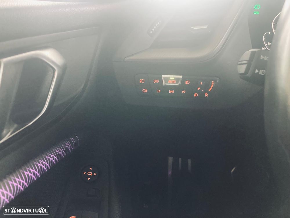 BMW 116 d Pack Desportivo M Auto - 16