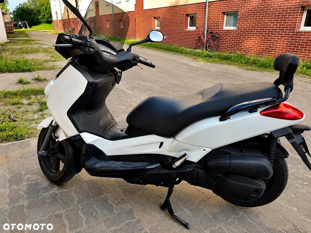 Yamaha X-max - 1