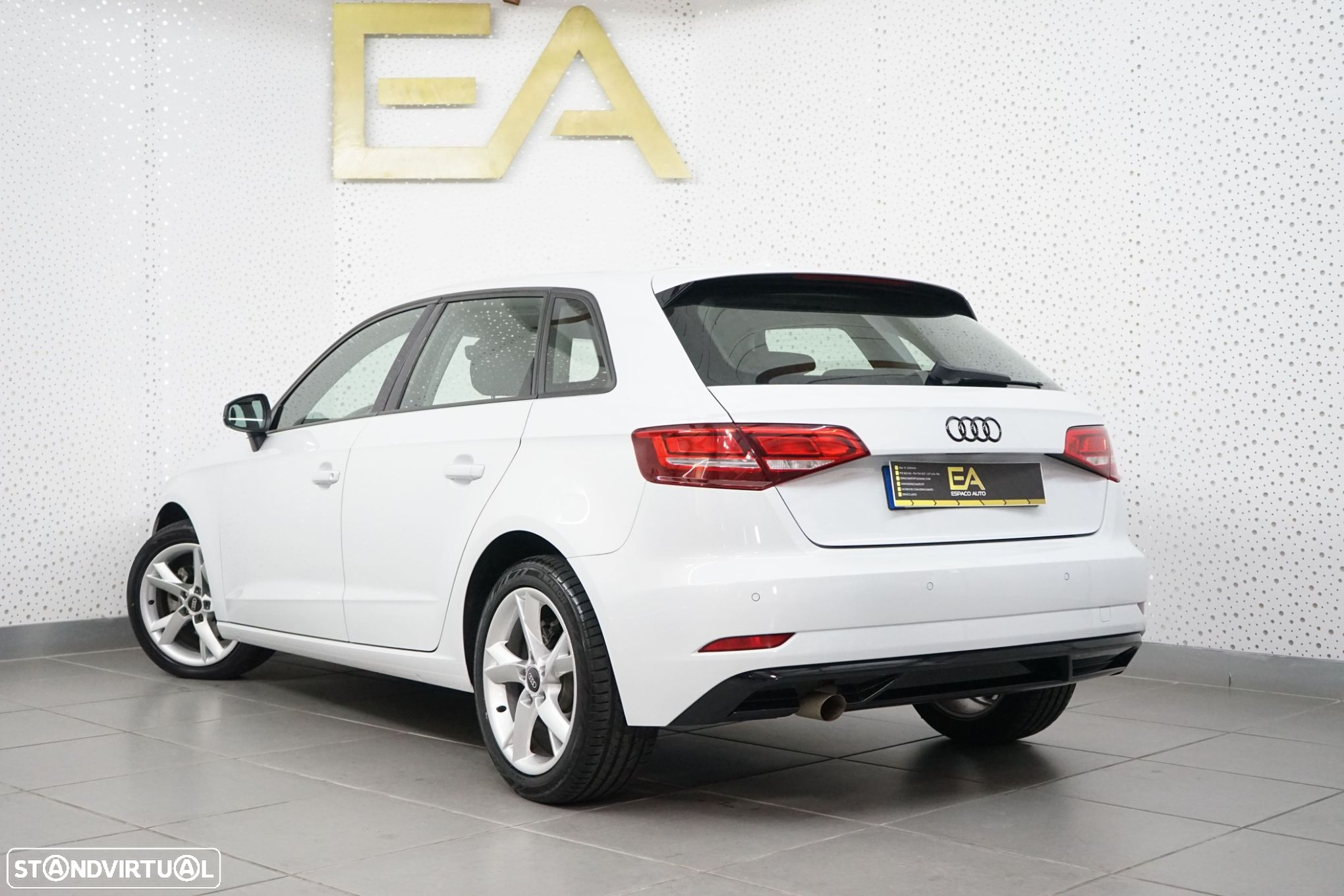 Audi A3 Sportback 1.6 TDI Design - 4