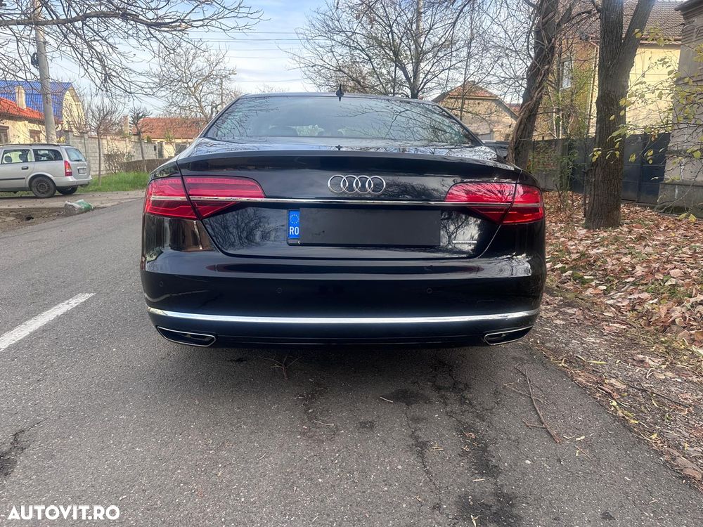 Audi A8 - 6