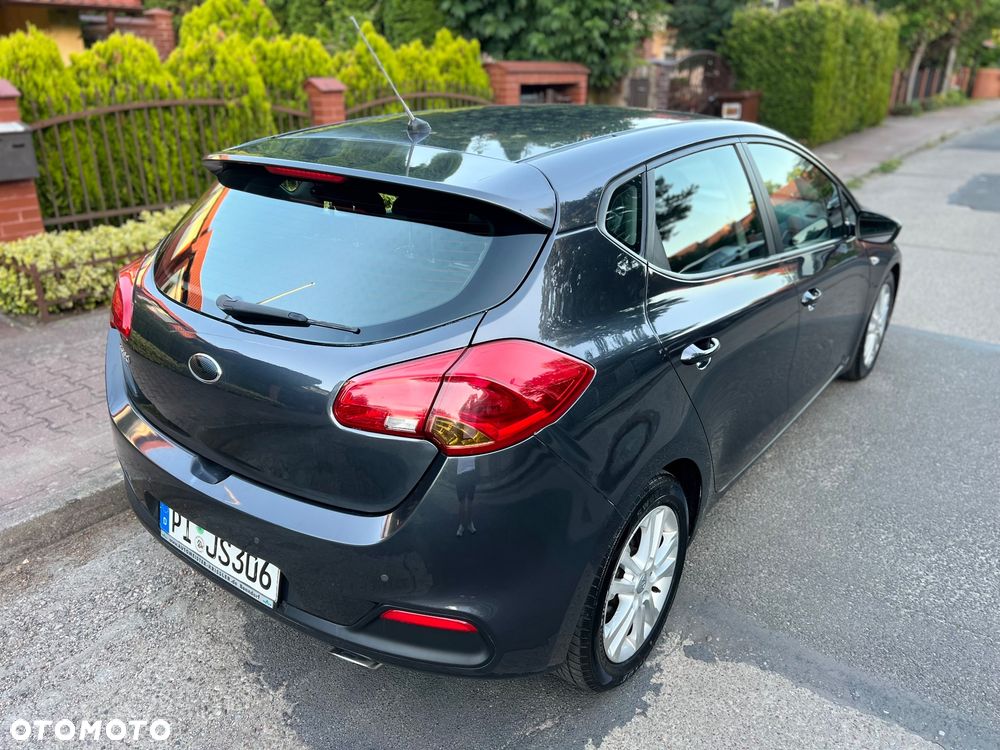 Kia Ceed 1.4 CVVT Dream Team Edition - 10