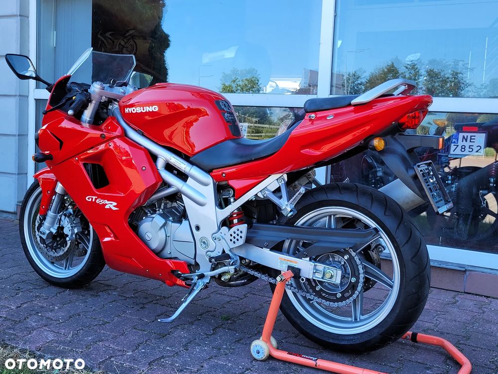 Hyosung GT - 17