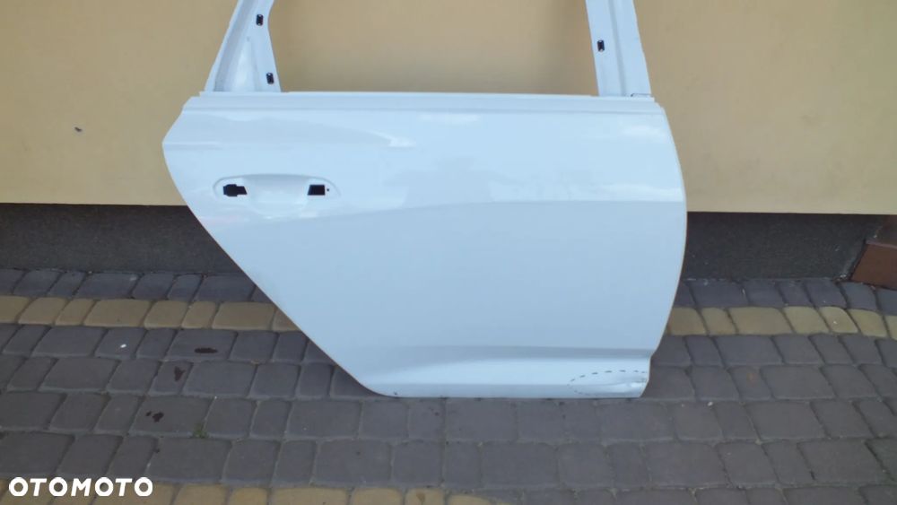 Drzwi tylne prawe Audi A6 C8 Kombi - 2