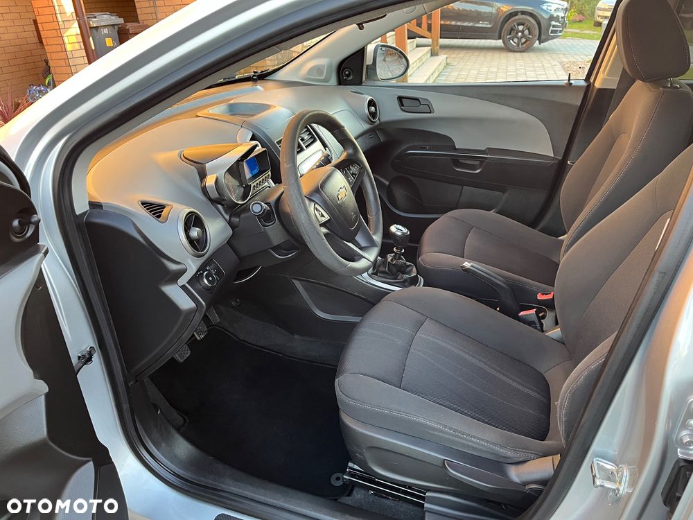 Chevrolet Aveo - 6