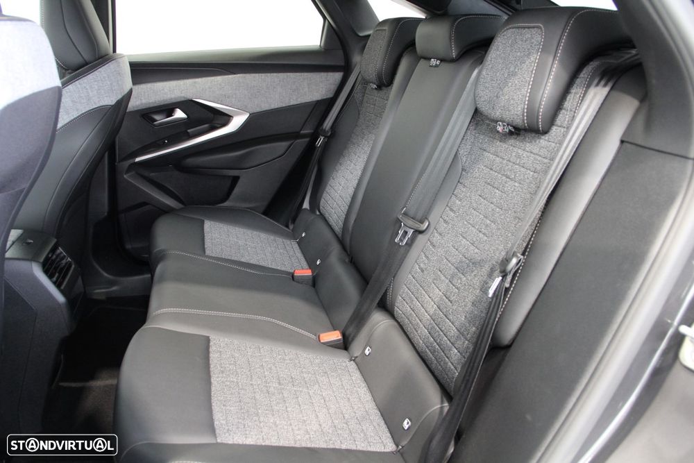 Peugeot 3008 1.2 Hybrid Allure e-DCS6 - 27
