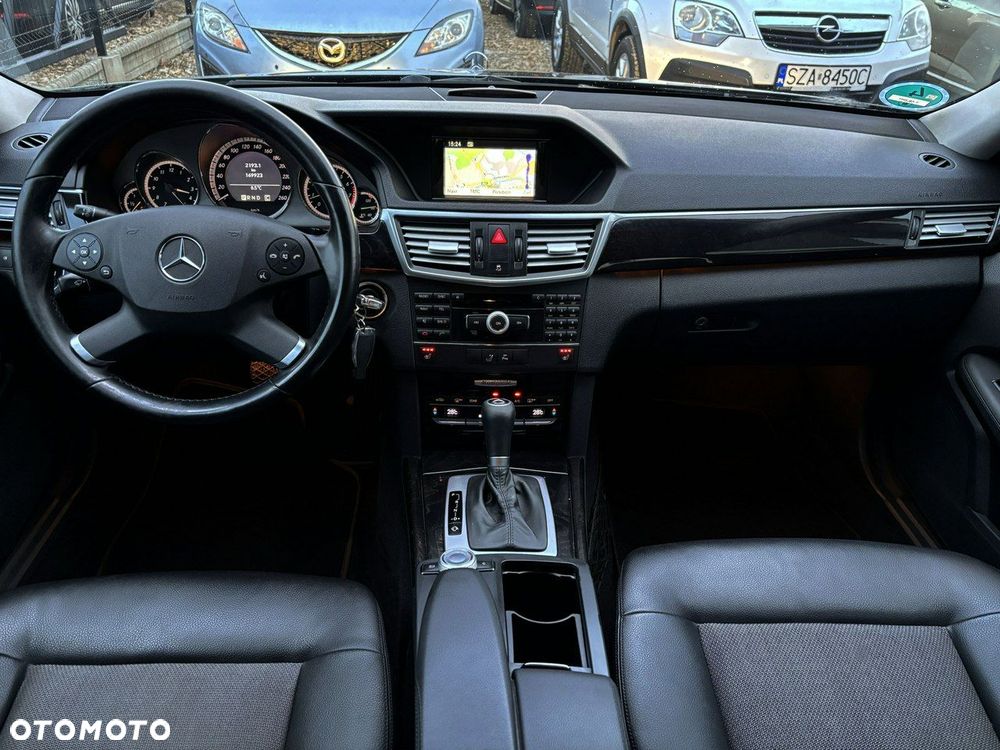 Mercedes-Benz Klasa E - 26