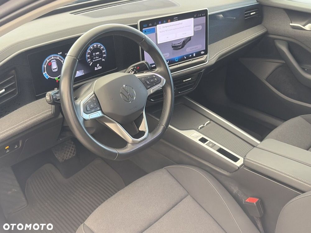 Volkswagen Passat - 10