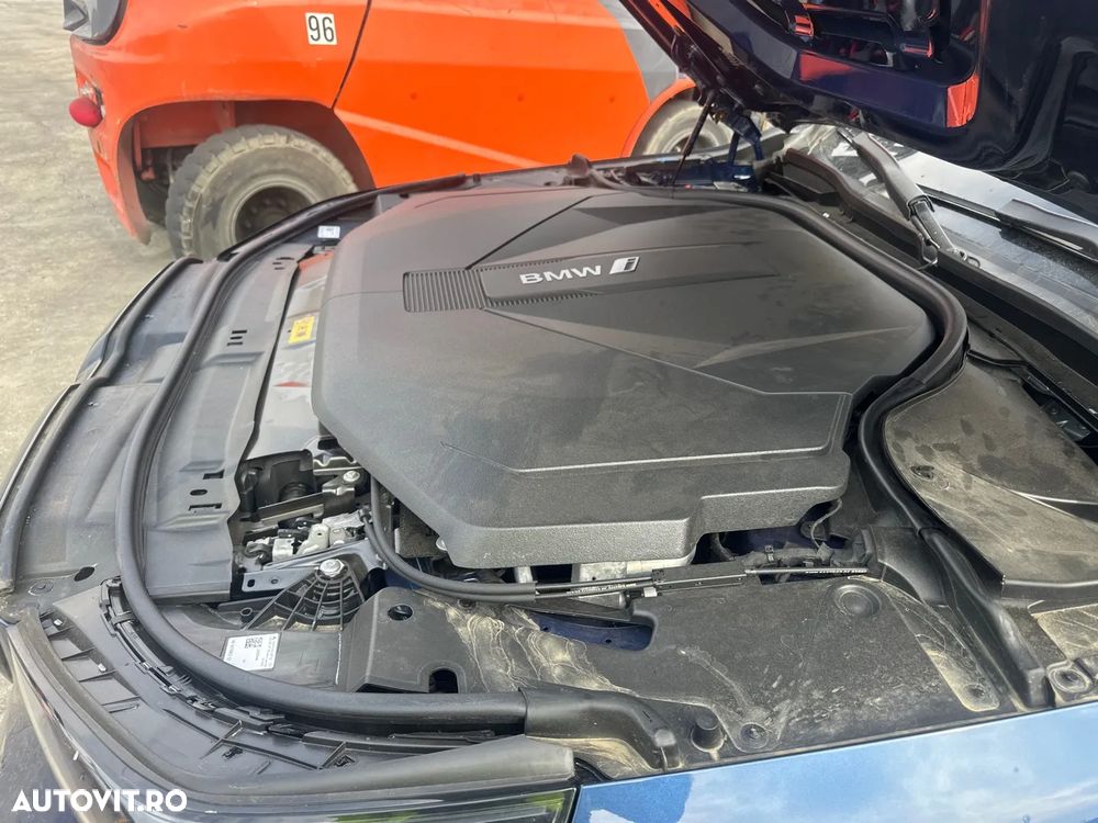BMW i5 - 18