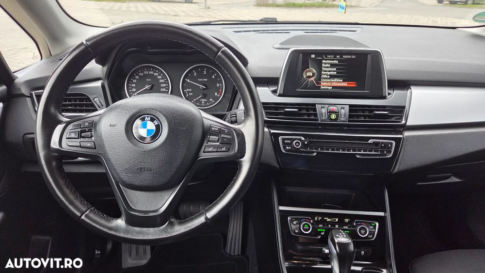 BMW Seria 2 216d Aut. Sport Line - 12