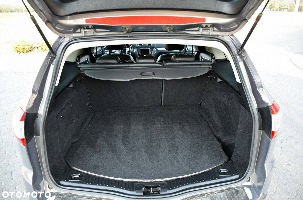 Ford Mondeo - 27