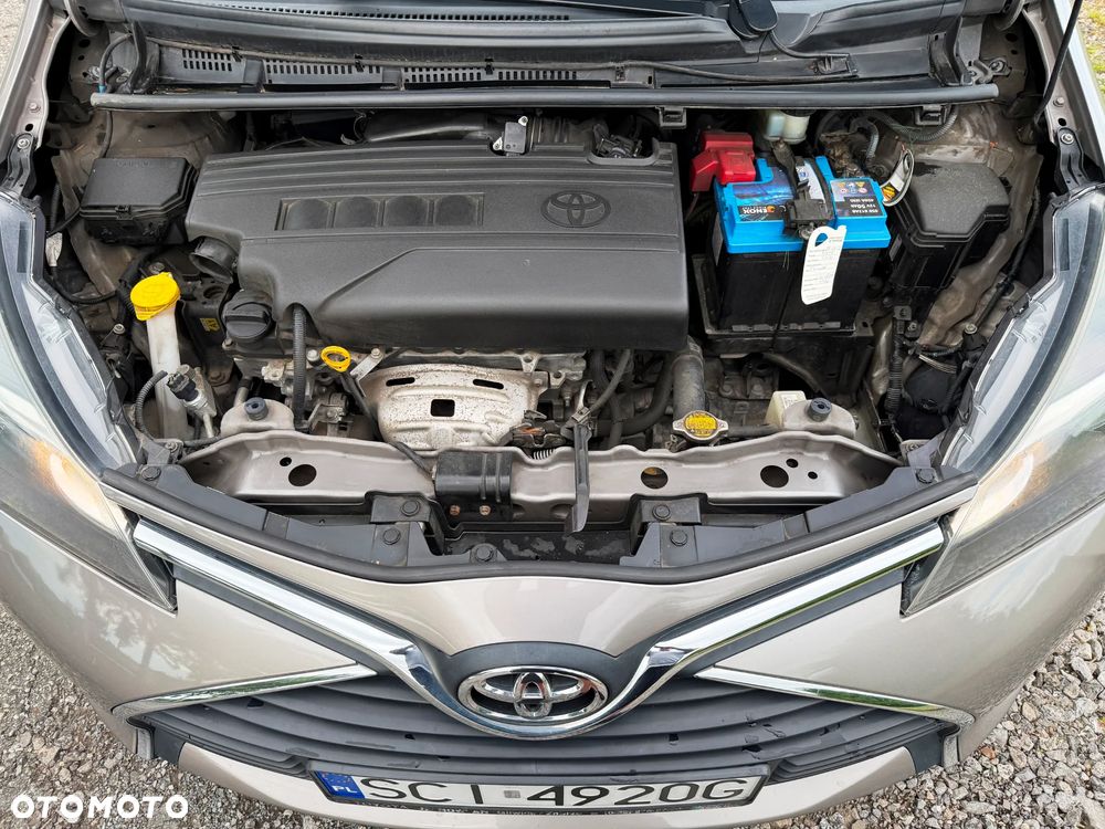 Toyota Yaris 1.33 Premium - 6