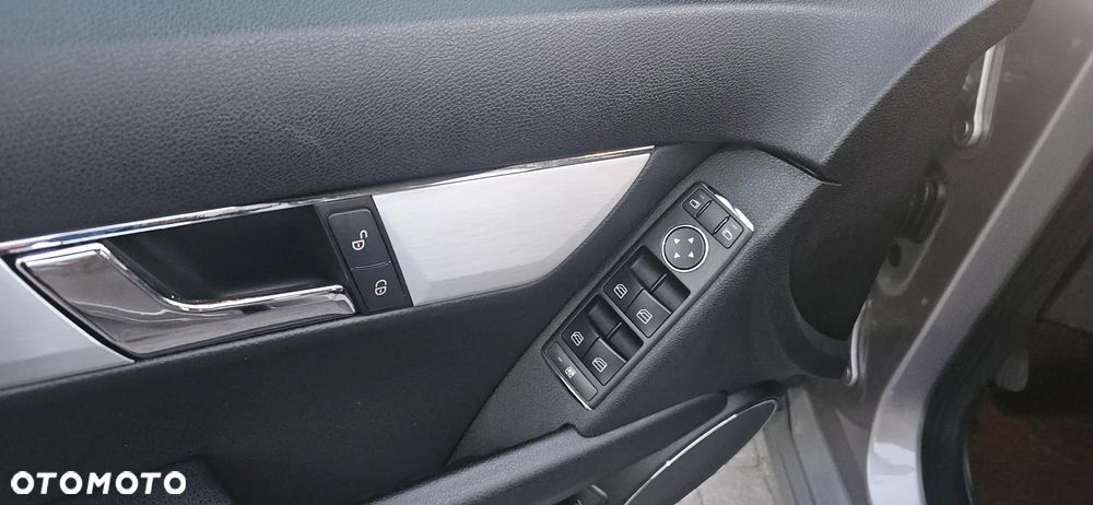 Mercedes-Benz Klasa C ver-180-blueefficiency-7g--tronic-avantgarde - 36