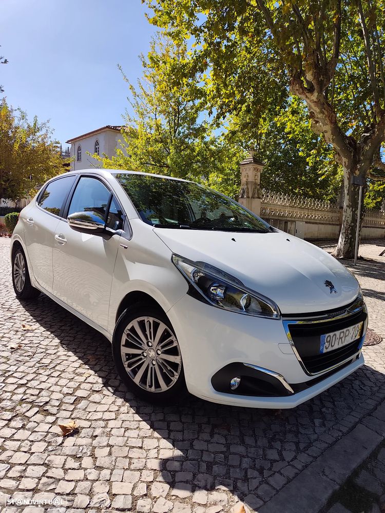 Peugeot 208 1.2 PureTech Style - 2
