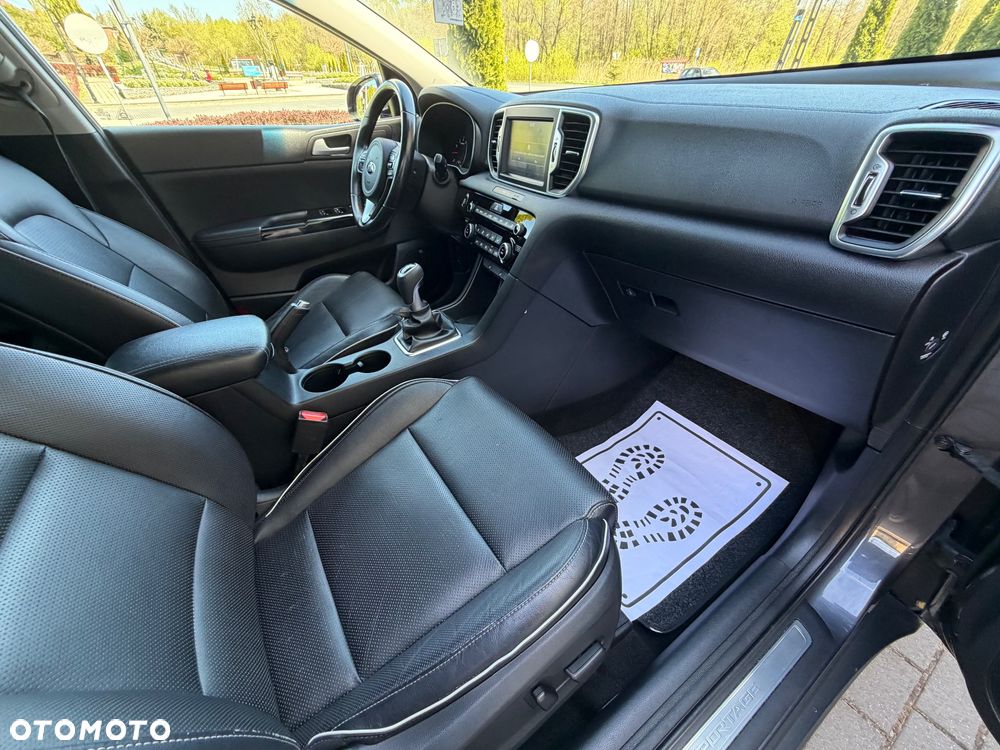 Kia Sportage 1.6 GDI Black Edition 2WD - 9