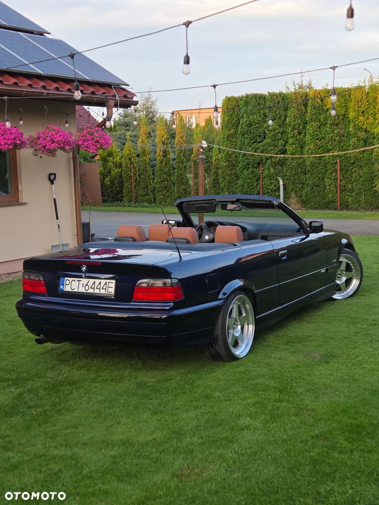 BMW Seria 3 320i - 2