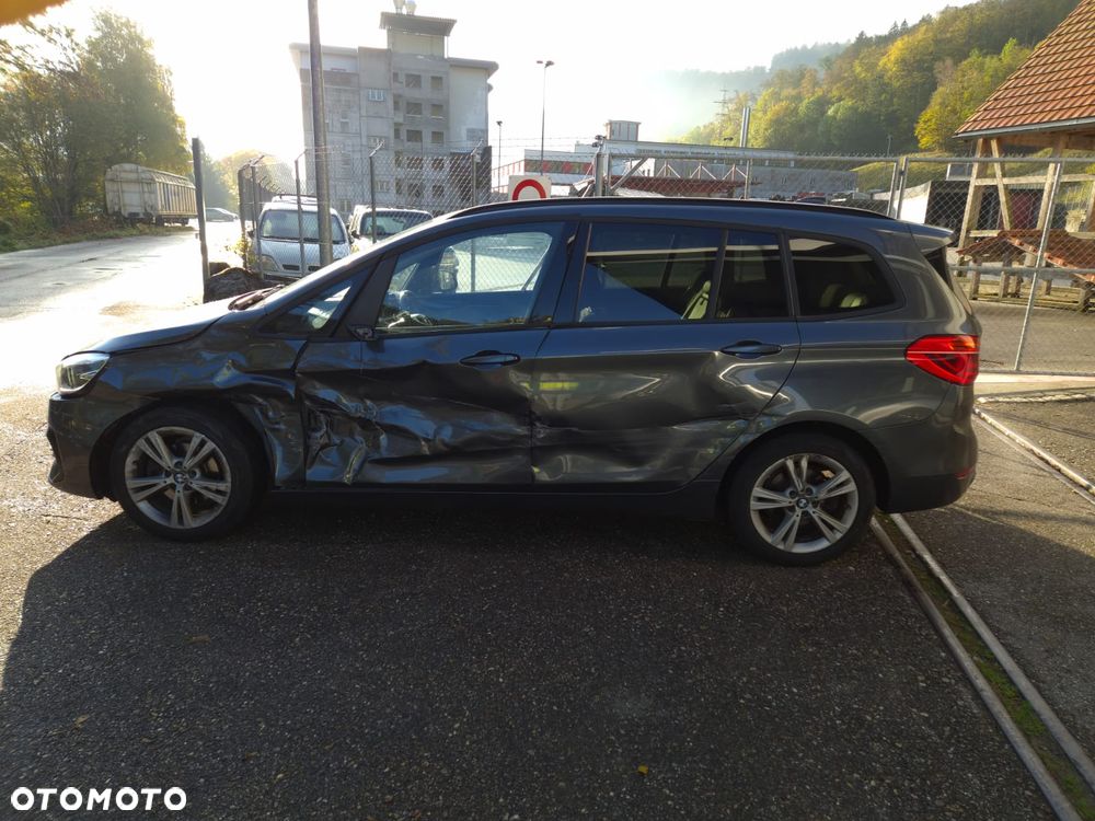 BMW Seria 2 216i - 7