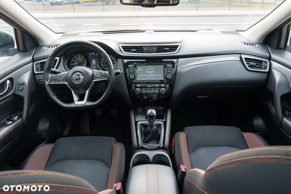 Nissan Qashqai 1.3 DIG-T N-Motion - 19