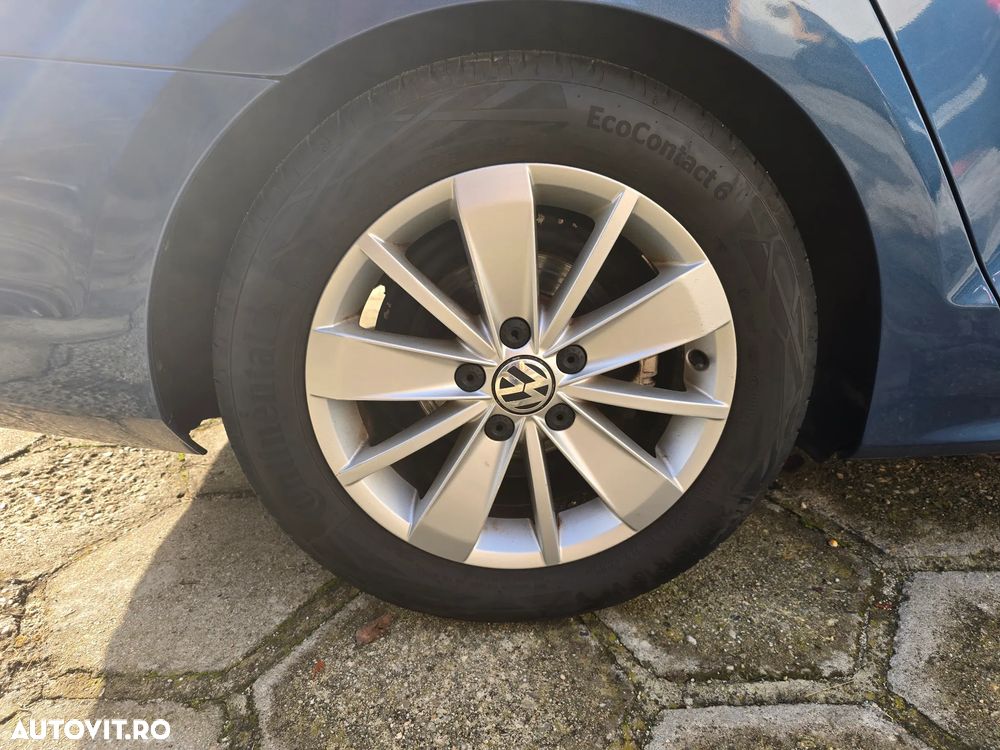 Volkswagen Jetta 2.0 TDI DSG Highline - 8