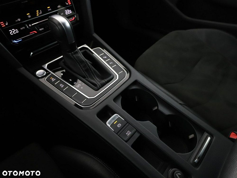 Volkswagen Arteon 2.0 TDI R-Line DSG - 33