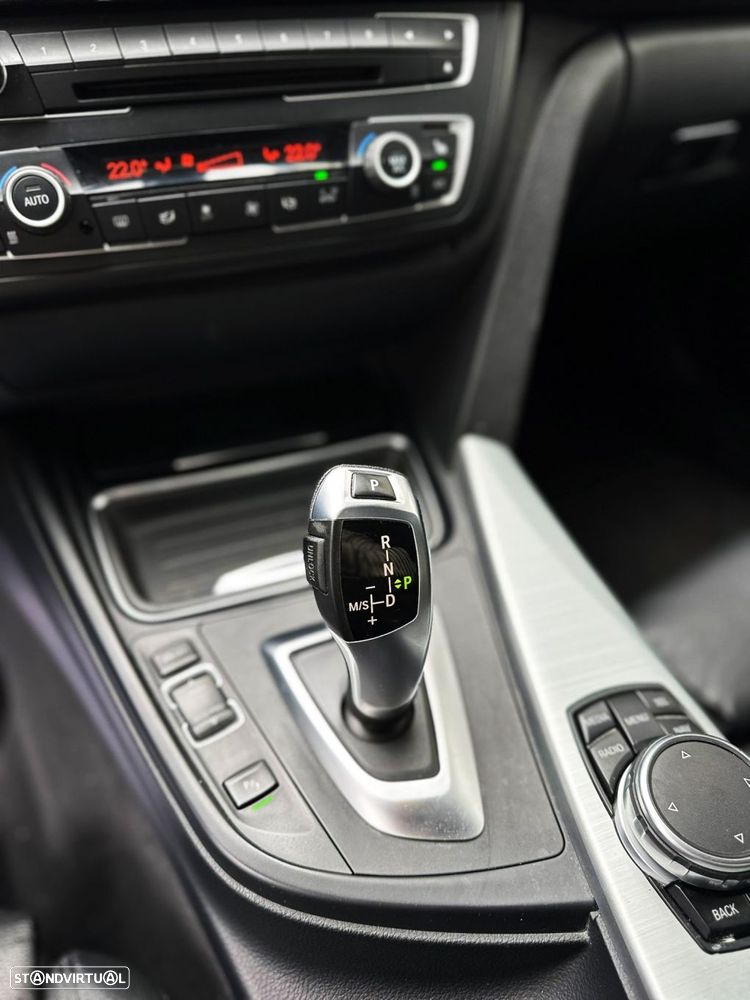 BMW 320 d Touring xDrive Sport-Aut. - 13