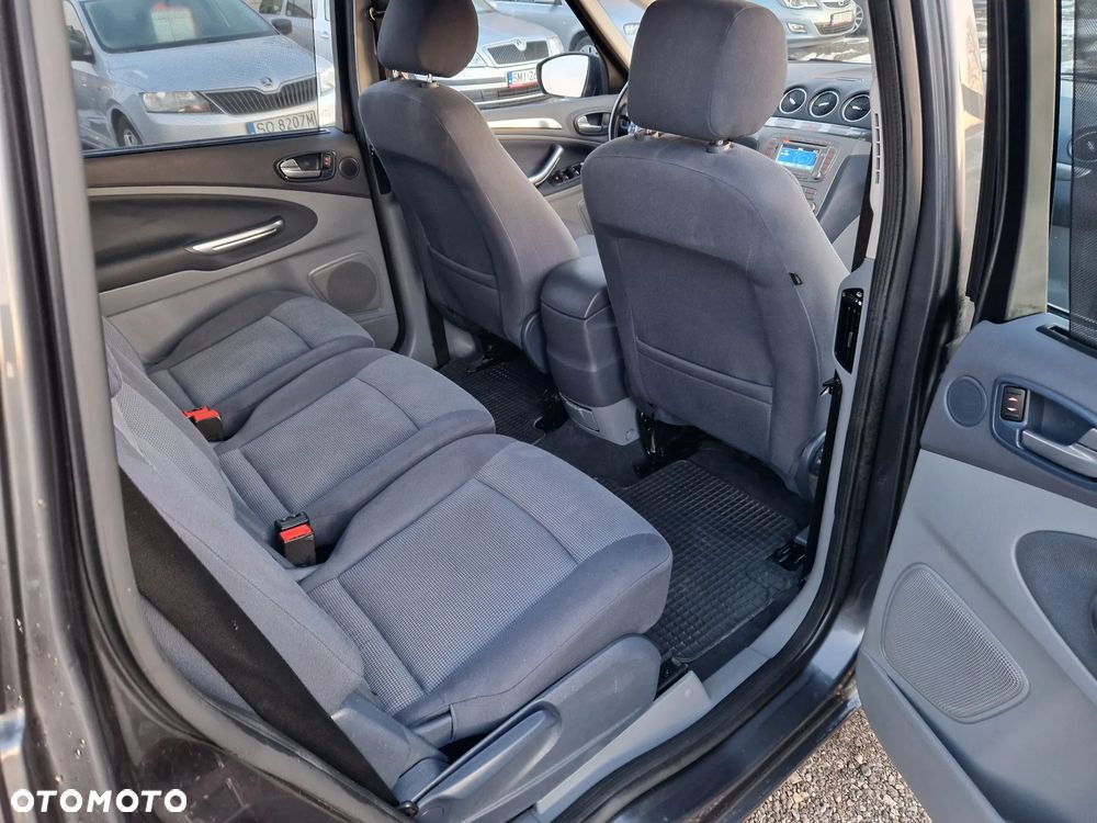 Ford S-Max 2.5 Titanium - 21