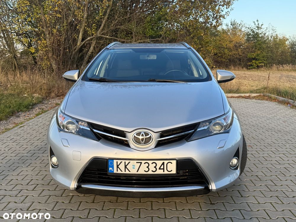 Toyota Auris 1.4 D-4D Premium - 2