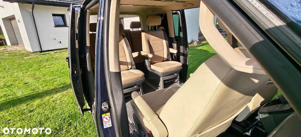 Volkswagen Multivan - 20