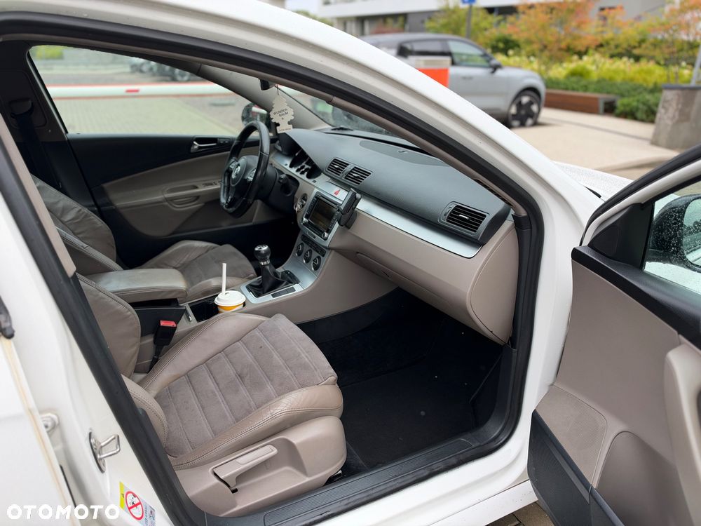 Volkswagen Passat 2.0 TDI DPF R-Line Edition - 15