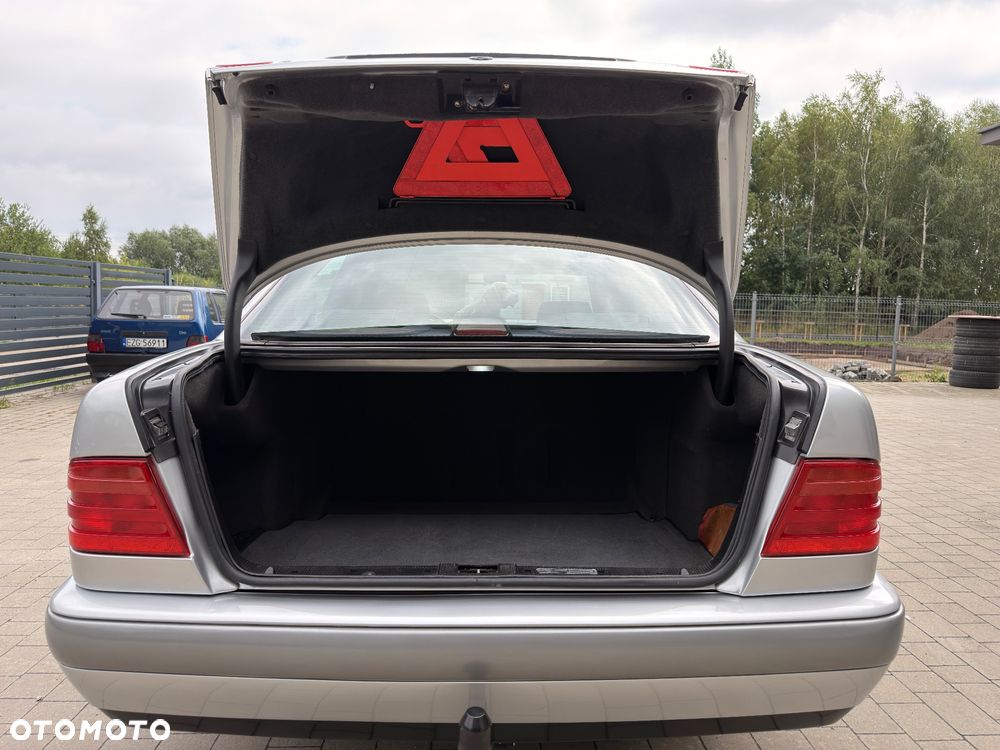Mercedes-Benz Klasa E - 10