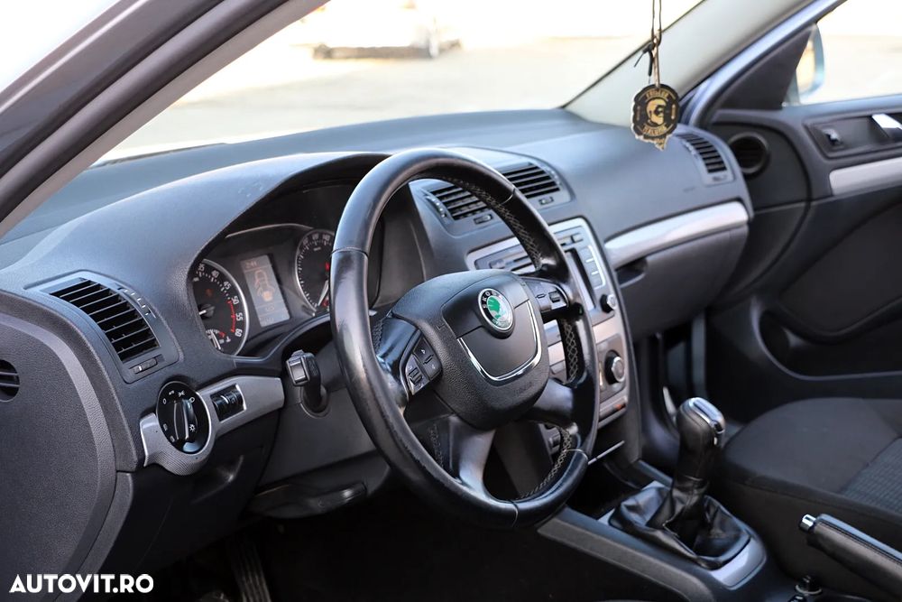 Skoda Octavia 1.6 TDI DPF Elegance - 12