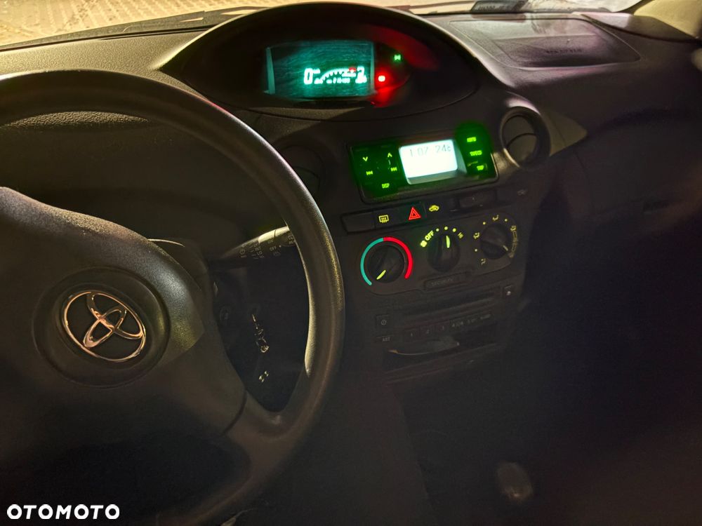 Toyota Yaris - 13