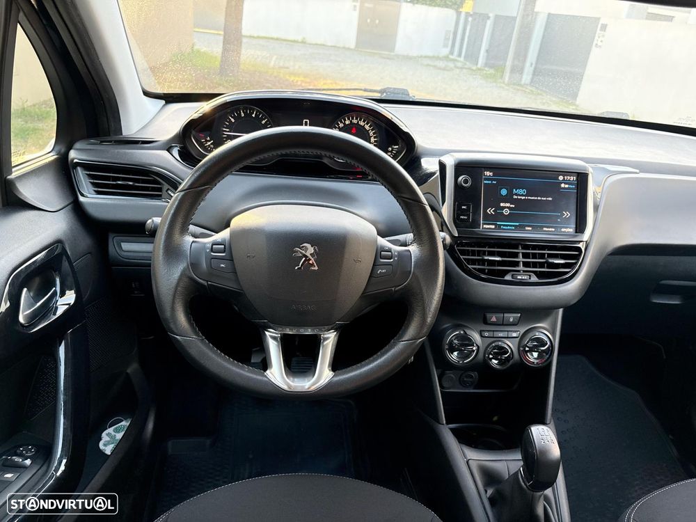 Peugeot 208 1.2 PureTech Style - 14