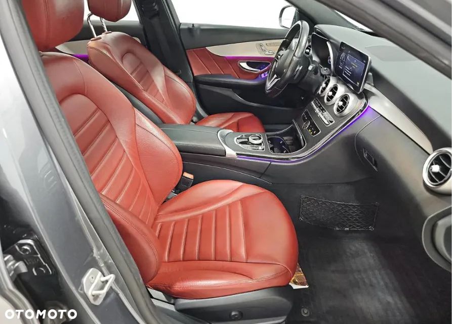 Mercedes-Benz Klasa C 300 4Matic 9G-TRONIC AMG Line - 10