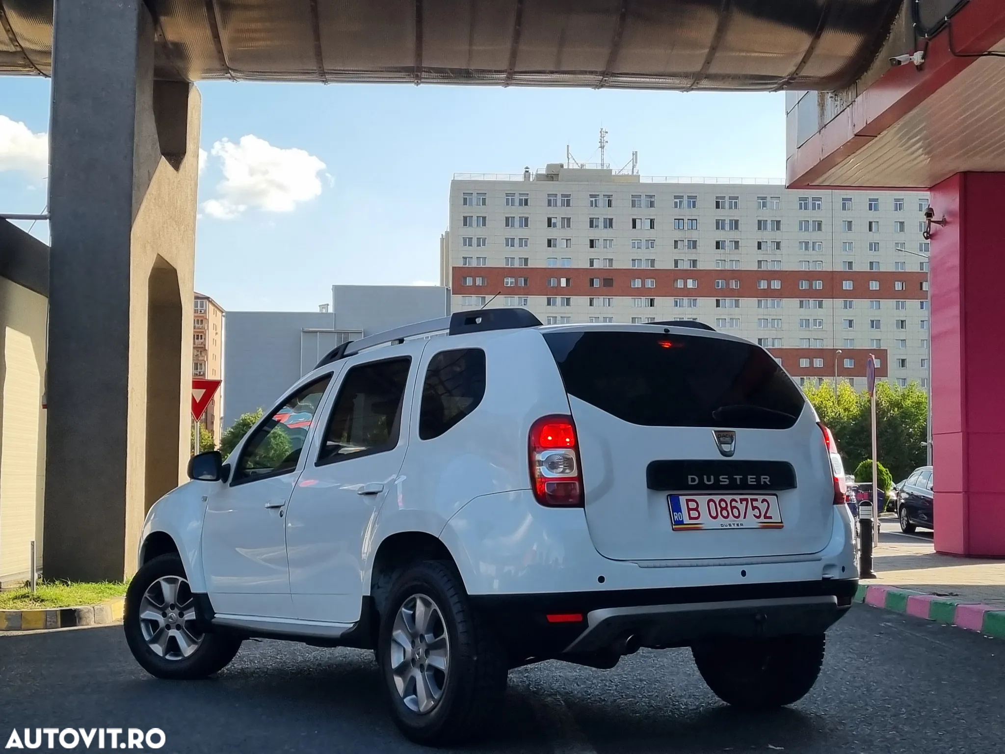 Dacia Duster 1.2 TCe 4x4 Laureate - 3
