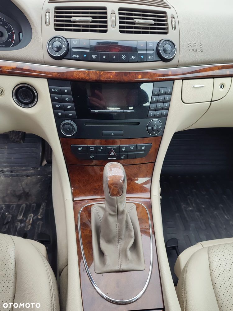 Mercedes-Benz Klasa E 200 Kompressor T Elegance - 14