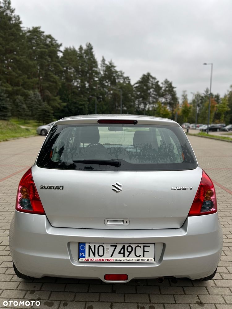 Suzuki Swift - 6