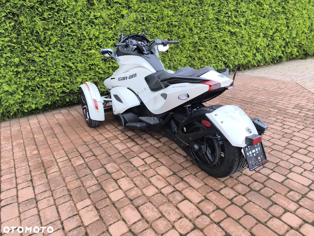 Can-Am Spyder - 5
